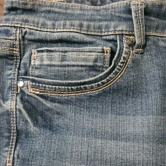 White House Black Market Denim Cropped Jeans - Picture 6 of 13